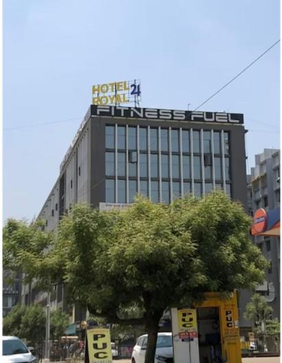 Hotel Royal 24 Αχμπανταμπάντ Εξωτερικό φωτογραφία